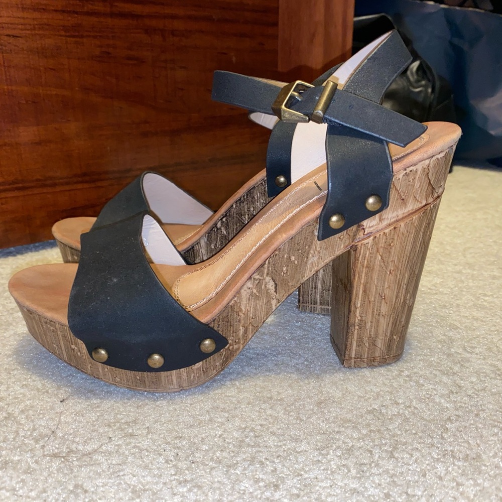 Tobi Chunky Heel black Heels